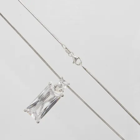 Kedja längd: 40cm, bredd: 1mm, hänge med cubic zirconia, 34x13,2mm, silver 925/1000 Vikt: 16,5 g