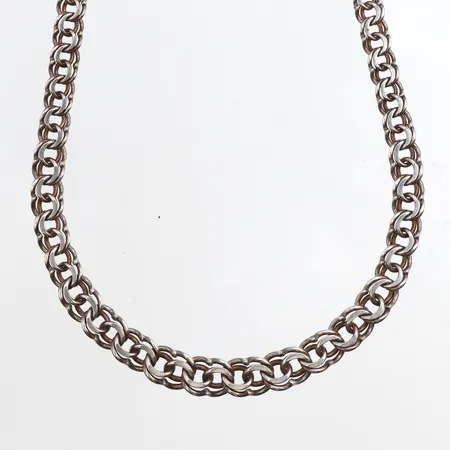 Collier doserat bismarck, längd ca 41cm, bredd ca 3,8-7,3mm, 830/1000 silver. Vikt: 15,9 g