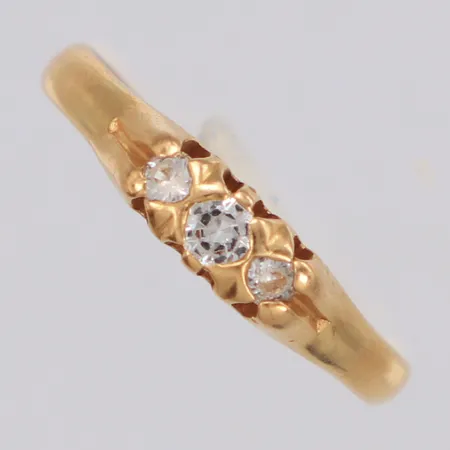 Ring med stenar, skadade stenar, 18K Vikt: 2,9 g