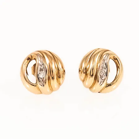 Örhängen med diamanter 2 x ca 0,,005ct Ø 9,6 mm 1,8g 18K.