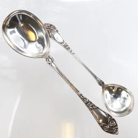 2 Skedar, längd ca 16,5-21cm, 830/1000 silver. Vikt: 92,4 g
