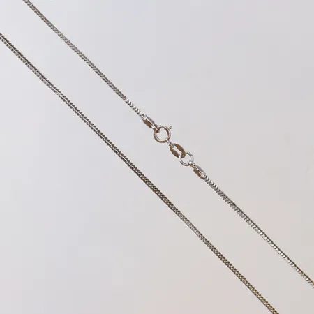Kedja 39,5cm bredd 1mm något ojämn vitguld 18K Vikt: 2,8 g