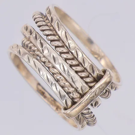 Ring stl:15½, silver 925/1000 Vikt: 4 g
