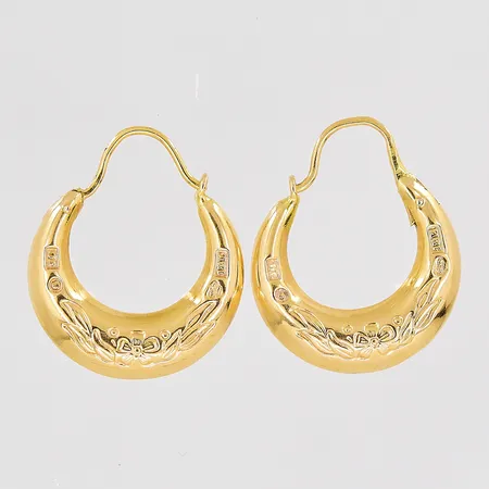 Örhängen mönstrade längd 20mm bredd 17,6mm ihåliga 18K Vikt: 1,6 g