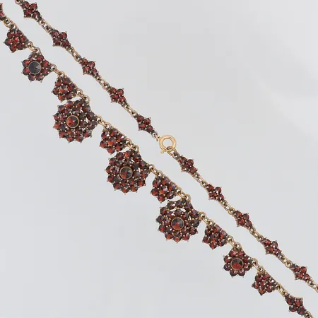 Collier granater doserad längd 40,5cm bredd 6,2-15,9mm förgylld metall