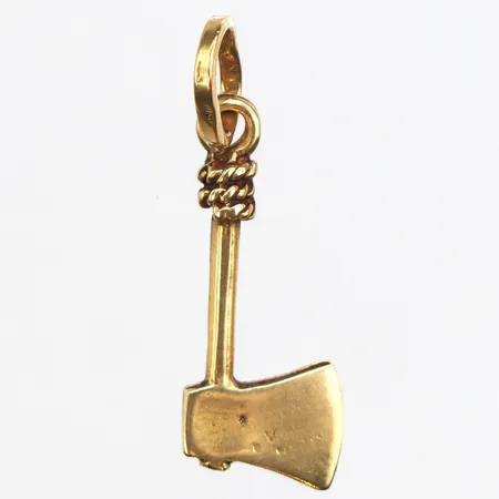 Hänge, längd ca 23,8mm, bredd ca 8mm, 18K. Vikt: 1,1 g