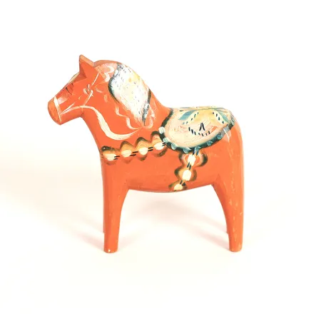 Dalahäst ca 1930-/1940-tal, trä, höjd 15cm, bredd 14cm