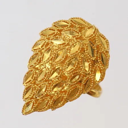Ring i form av droppe justerbar stl:15½ bredd 24mm 21K Vikt: 2,8 g