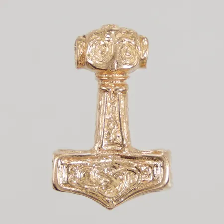 Torshammare längd 23,3mm bredd 9-15,3mm, ögla med slitage, 18K, Vikt: 10,5 g