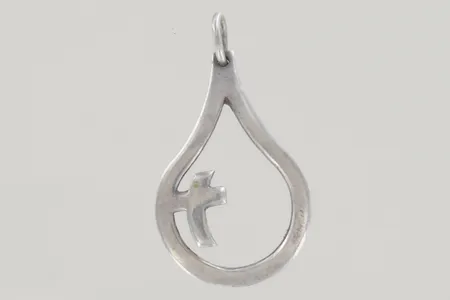 Hänge längd 3,5 cm bredd 2 cm, silver 925/1000  Vikt: 3,6 g