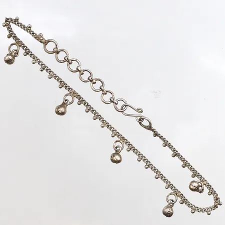 Fotlänk, längd ca 29cm. ostämplat silver, 830/1000 silver. Vikt: 8,2 g