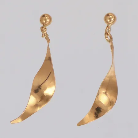 Ett par örhängen, längd 28mm, 18K Vikt: 1,1 g