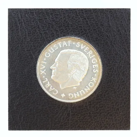 Minnesmynt 100kr Nya Sverige Delaware år 1988 Ø32mm plastetui silver 925/1000 Vikt: 16,1 g