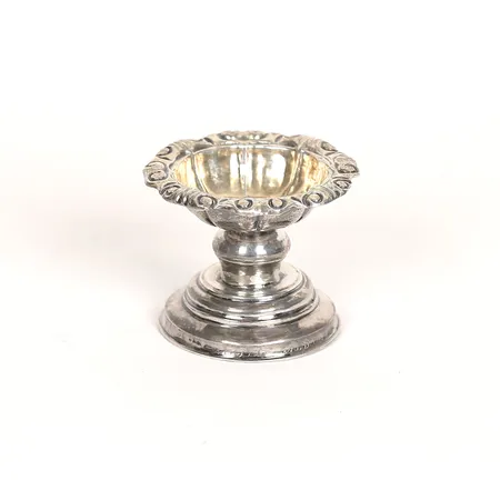Saltkar med förgylld insida, höjd 6cm, Ø7cm, Olof Abel Fernqvist, Sundsvall 1848, skev fot, gravyr, silver 830/1000. Vikt: 40 g