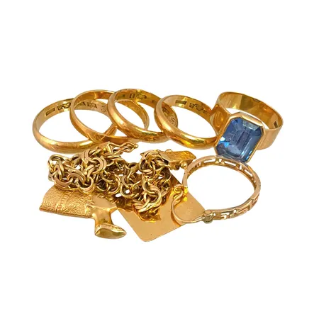 Diverse smycken, 14K guld - vikt 1,1g, 18K guld - bruttovikt 34,1g, slitage, gravyrer
