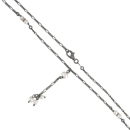 Halsband med odlade sötvattenspärlor, silver 925/1000, kedja längd 41,5 cm, oxiderat silver, hänge längd ca. 45 mm, fint skick  Vikt: 5 g