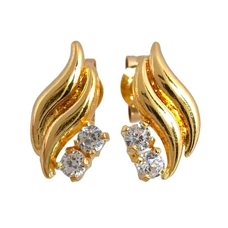 Örhängen i 18K guld, storlek 6x11 mm, vita stenar, originalploppar, fint skick, stenar utan anmärkning Vikt: 0,8 g