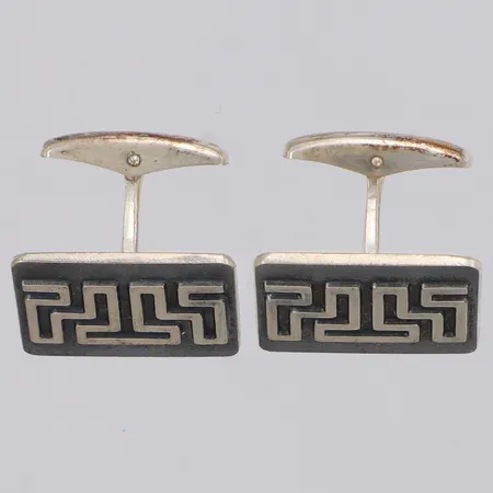 Ett par manschettknappar, längd 21mm, Railo K. Säde Helsingfors, år 1973, 830/1000 silver Vikt: 14,8 g
