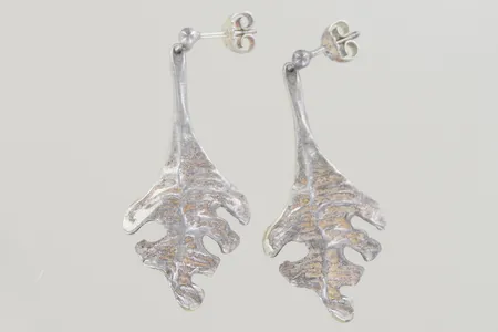 Ett par örhängen längd 4,5 cm, silver   Vikt: 7,6 g