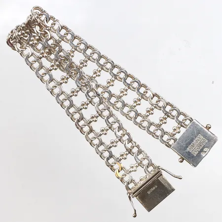 Armband, längd ca 18cm, bredd ca 16mm, 830/1000 silver. Vikt: 22 g