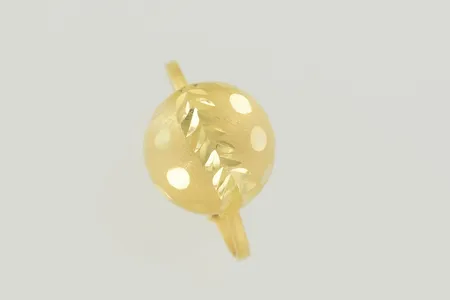 Ring justerbar, höjd 11,7 mm, ojämn skena 21K  Vikt: 1,7 g