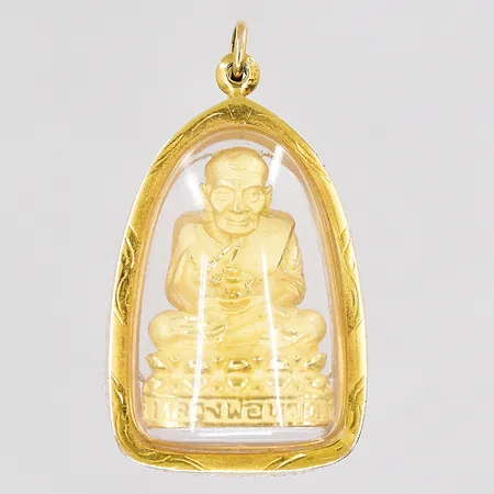 Hänge med buddha ca 20x35mm inklusive ögla plastdetaljer 14K, bruttovikt 14,8g Vikt: 14,8 g