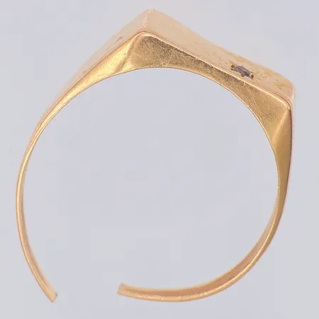 Klackring vit sten stl:20¼, avklippt, 18K Vikt: 3,3 g