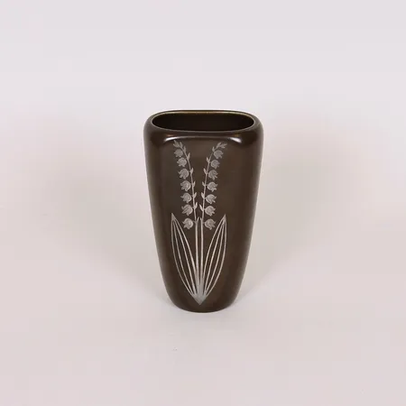 Vas, Facett, Sven Jonson för Gustavsberg, stengods, etikettmärkt, höjd 12,5cm, smärre ytslitage. Skickas med paket.