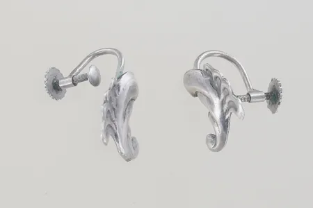 Ett par örhängen höjd 11 mm, silver  Vikt: 2 g