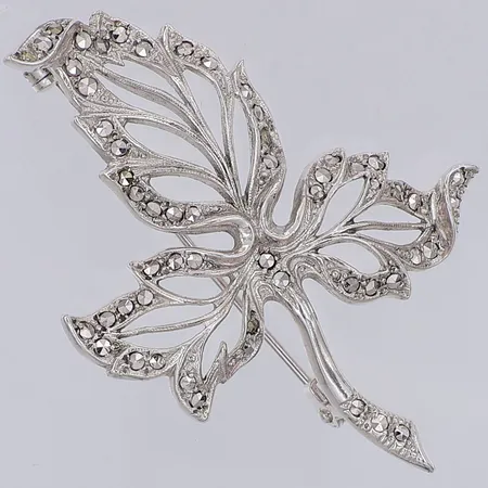 Brosch löv markasiter 52mm, silver 830/1000 Vikt: 8,3 g