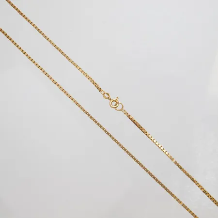 Kedja Venezia längd ca 70,5cm, bredd 2mm, slitage vid länkar, 18K Vikt: 21,2 g