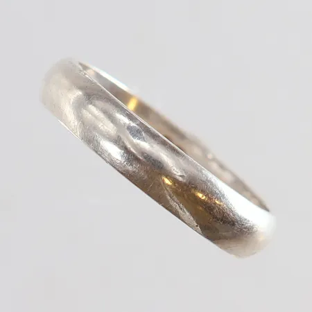 Ring slät stl:18¼ bredd 4,2mm Silver 925/1000. Vikt: 3,3 g