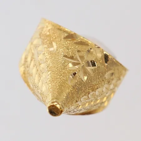Ring konformad stl:17½ bredd 14mm 21K Vikt: 4,9 g