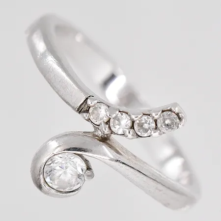 Ring stl:17¾ vita stenar silver 925/1000 Vikt: 2,6 g