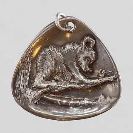 Hänge med dekor Ø21,5mm Silver 830/1000. Vikt: 3,1 g