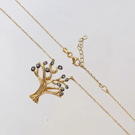 Collier med stenar justerbar längd 45-50cm bredd 1mm, hänge 28mm bredd 26mm, 21K Vikt: 8,4 g