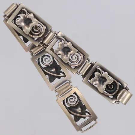Armband, ledat, löv, längd 16cm, bredd 13,5mm, Gustaf Dahlgren & co, år 1947, 830/1000 silver Vikt: 22,9 g