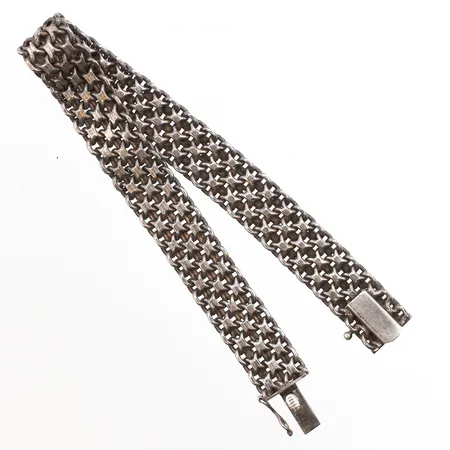 Armband x-länk, längd ca 19xm, bredd ca 11,6mm, 830/1000 silver. Vikt: 21,9 g