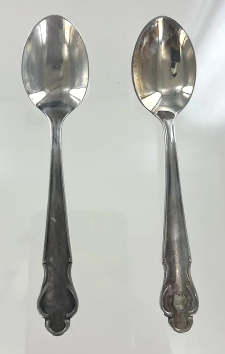 2 skedar längd 12 cm, silver 28,9 gr Vikt: 28,9 g