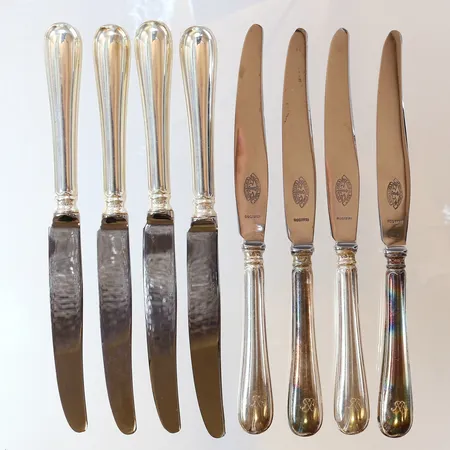 8 Knivar längd 18cm blad i rostfritt stål 830/1000 bruttovikt:278,1g