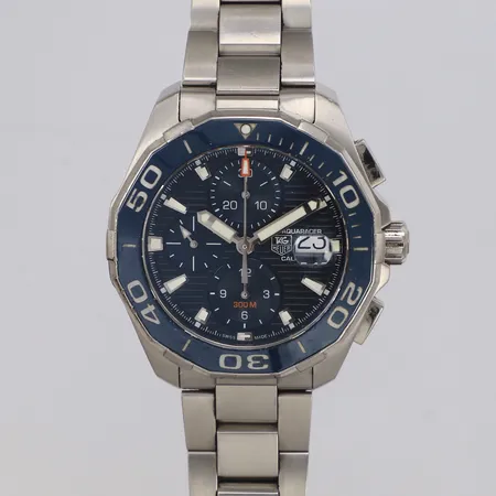 Herrur Tag Heuer Aquaracer Caliber 16, Ø43mm, stållänk, automatisk, datum, kronograf, safirglas, ref. nr CAY211B.BA0927, serienr RTQ6219, repor, nagg på ring och glas, certifikat 2019, servicekvitto 2024, box, ytterkartong