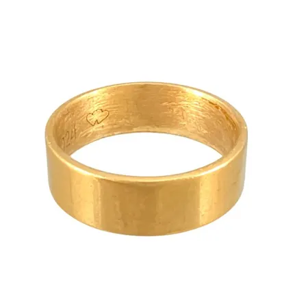 Ring i 18K guld, slitage, gravyr Vikt: 6,3 g