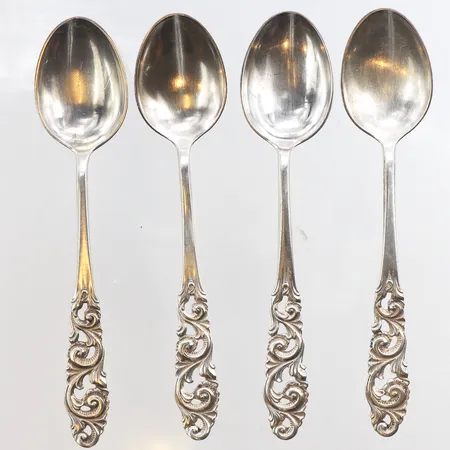 4 Silverskedar, längd ca 11,5cm, 830/1000 silver. Vikt: 41 g