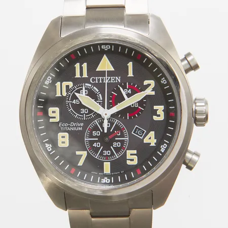 Herrur Citizen Eco-Drive, Titan, quartz, 43,4mm, chronograph, datum, ref.nr: H500-S125782, serienr: 132052483, titanlänk, box Vikt: 0 g