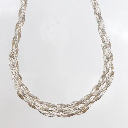 Collier, längd ca 43cm, bredd ca 4-8mm, 925/1000 silver. Vikt: 11,8 g