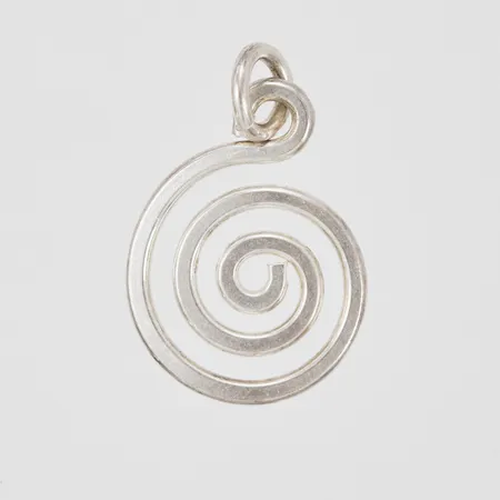 Hänge längd 25mm, bredd 16mm, ostämplat silver Vikt: 1,6 g