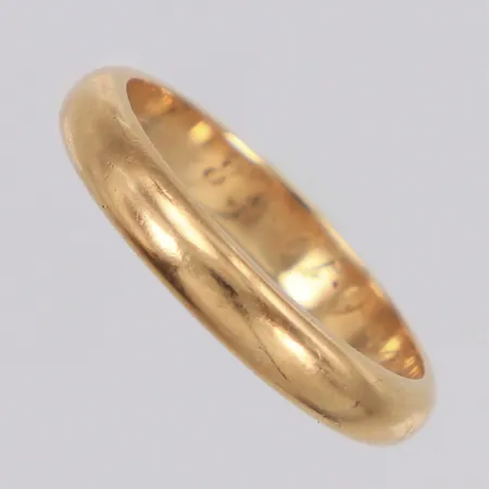 Ring, stl:16, gravyr 14K Vikt: 2,6 g