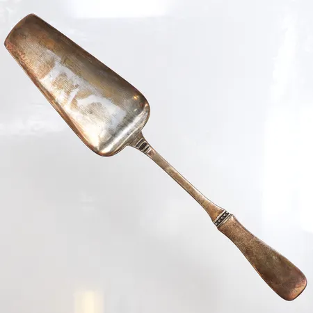 Tårtspade, längd ca 23cm, 830/1000 silver. Vikt: 56,3 g