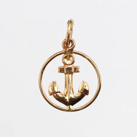 Hänge, längd ca 18,3mm, bredd ca 12,1mm, 18K. Vikt: 0,7 g