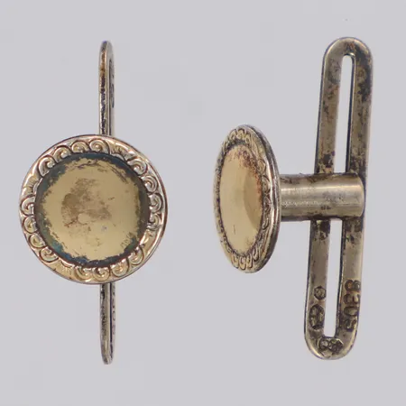 Ett par skjortknappar, Ø9,4mm, delvis förgyllda, repor, 830/1000 silver Vikt: 2,2 g